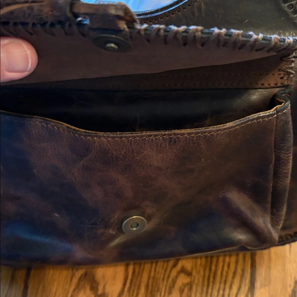 Patricia Nash brown tooled leather western purse with tassel - Picture 13 of 14